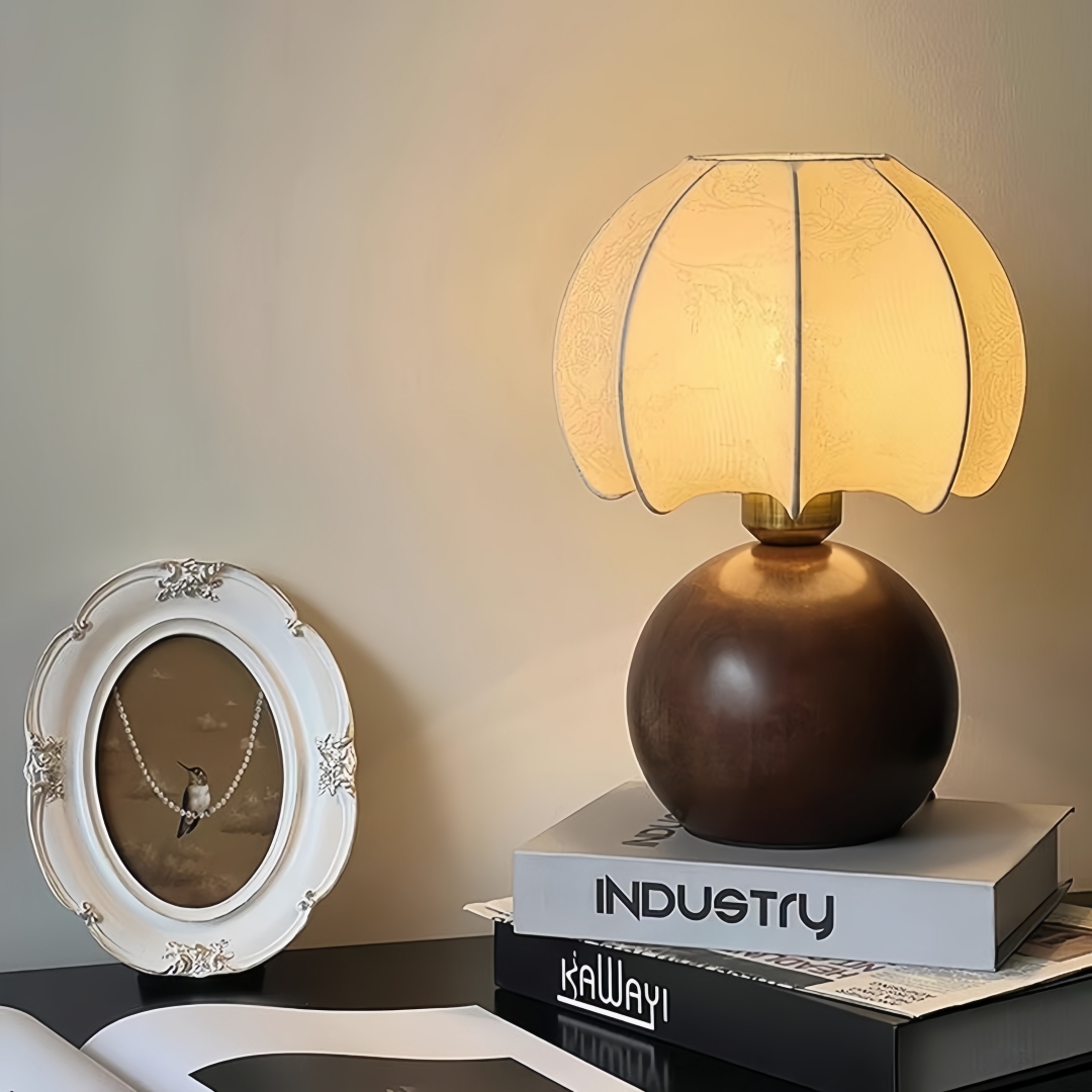 Vintage Home Textiles - Vintage floral table lamp, medieval bedside